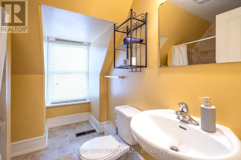 431 Gilmour Street — photo 38 of 40