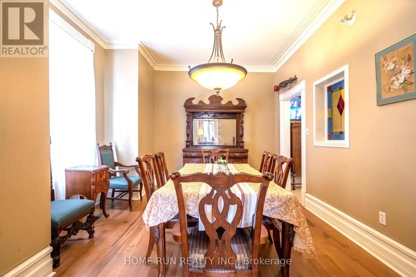 431 Gilmour Street — photo 8 of 40