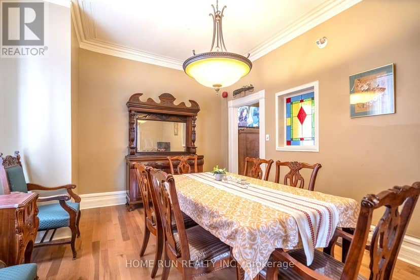 431 Gilmour Street — photo 9 of 40