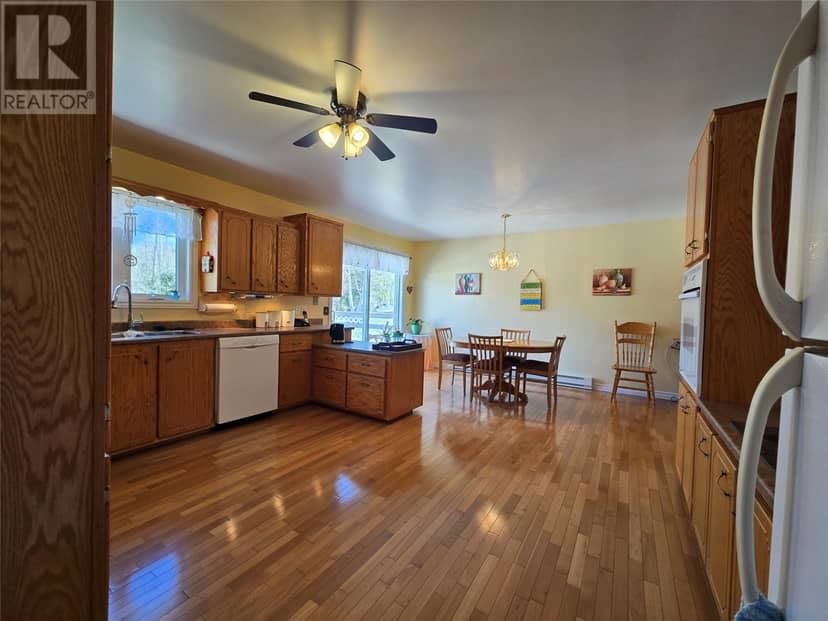 373 Main Street — photo 6 of 39