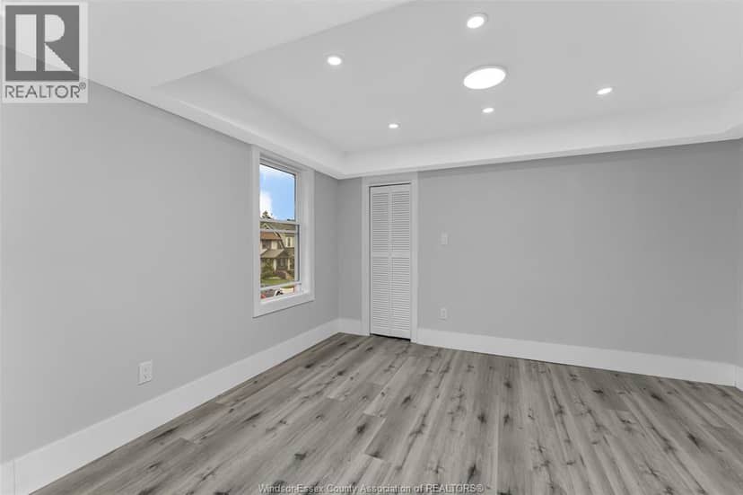 1525 Dougall — photo 22 of 39