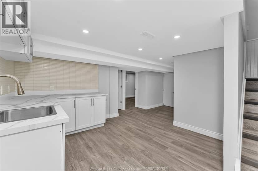 1525 Dougall — photo 28 of 39