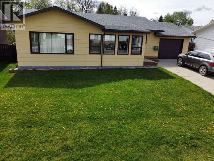 805 8 Street, Fox Creek