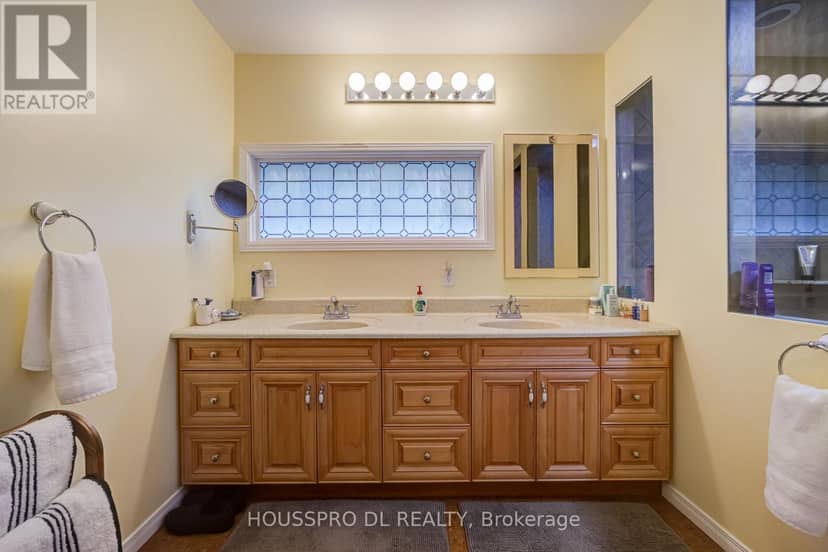 2683 Lakeshore Road E — photo 28 of 40
