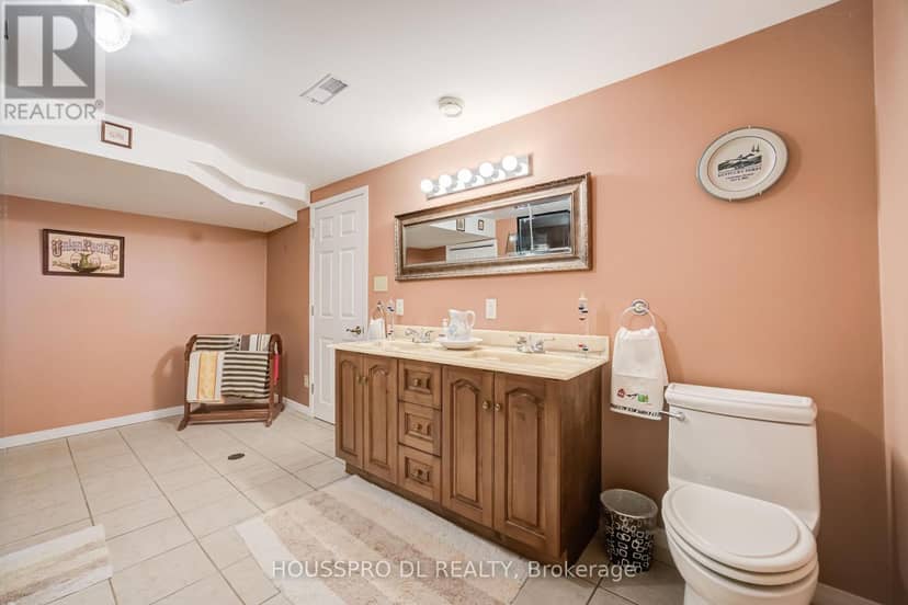 2683 Lakeshore Road E — photo 36 of 40