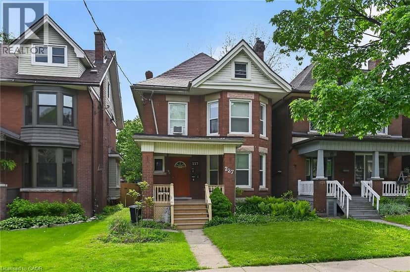 227 SHERMAN Avenue S — photo 1 of 40