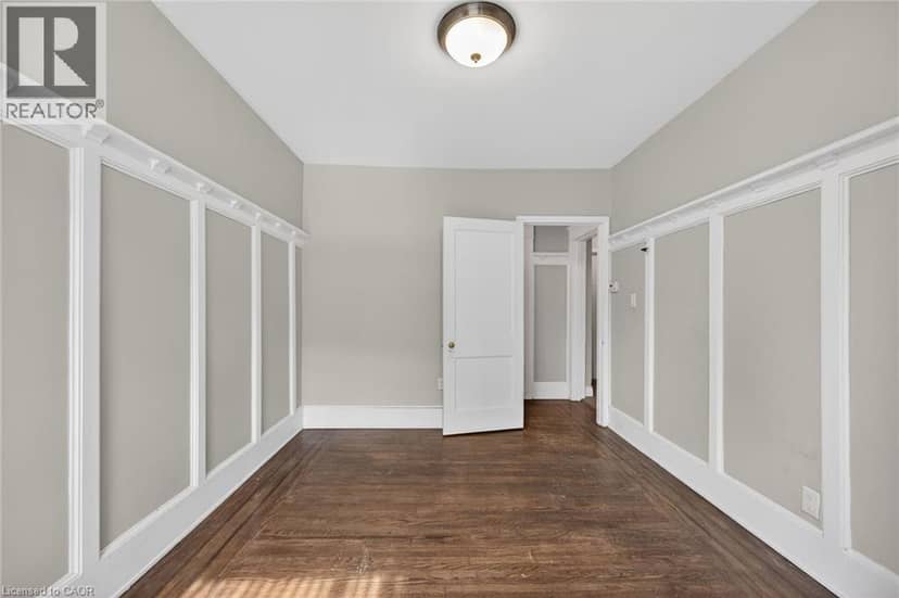 227 SHERMAN Avenue S — photo 17 of 40