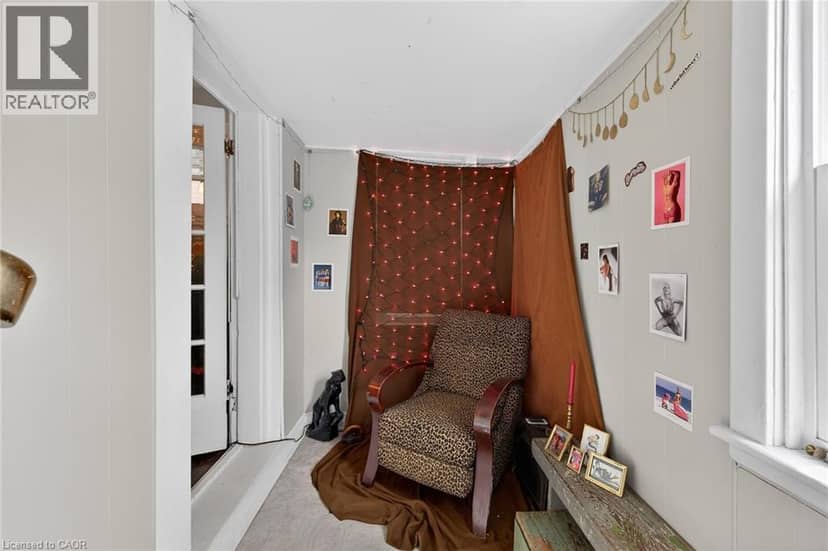 227 SHERMAN Avenue S — photo 37 of 40