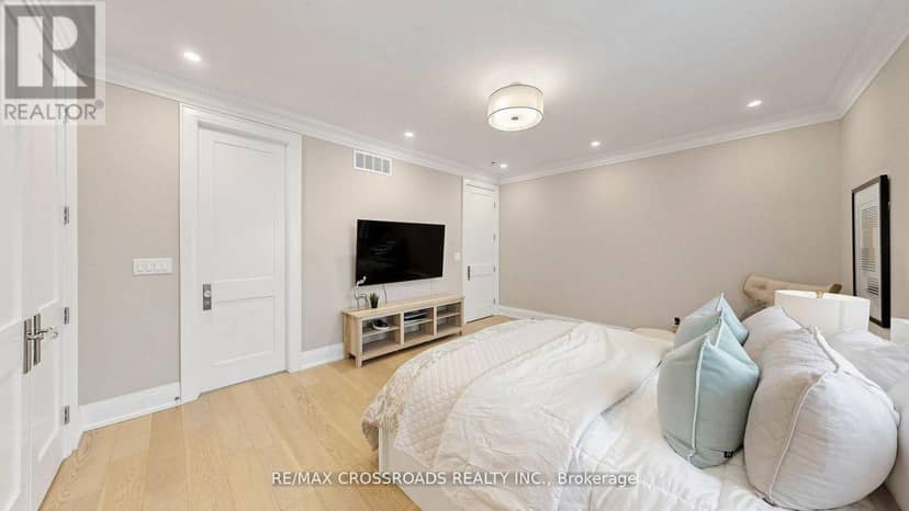1427 Rosebank Road — photo 30 of 40