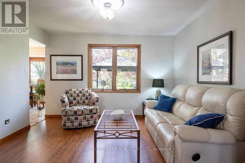 110 Roe Street — photo 11 of 40