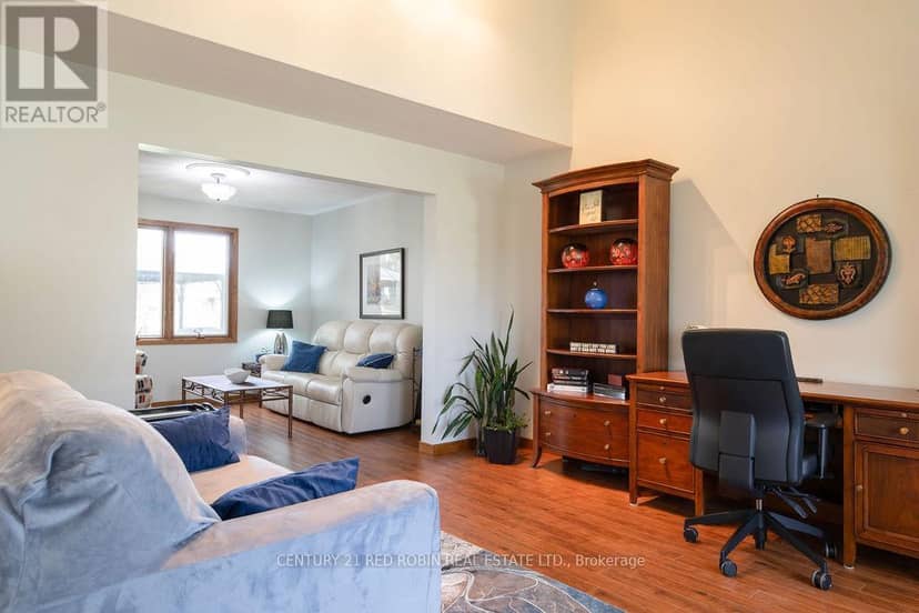 110 Roe Street — photo 16 of 40