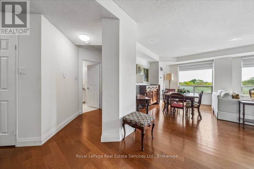 405 - 2511 Lakeshore Road W — photo 22 of 40