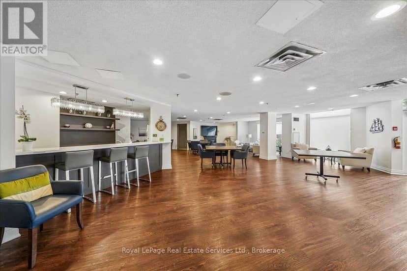 405 - 2511 Lakeshore Road W — photo 29 of 40