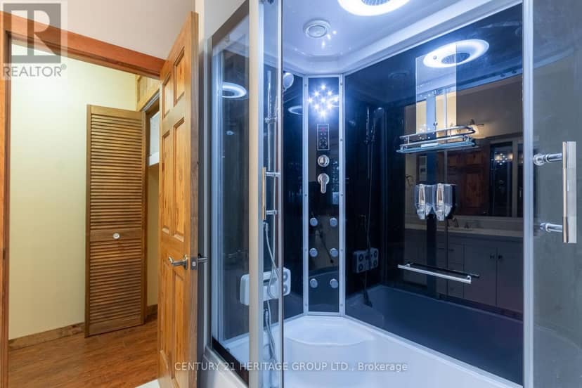 35 Keefer Street — photo 24 of 29