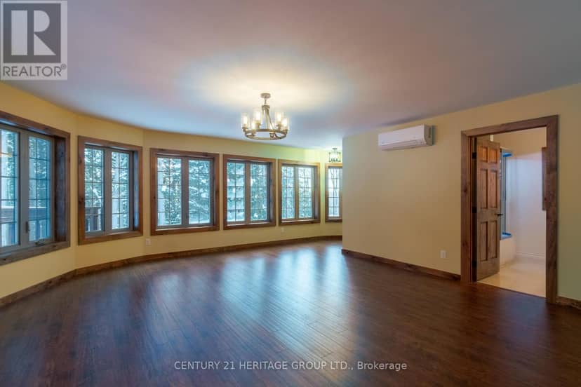 35 Keefer Street — photo 25 of 29