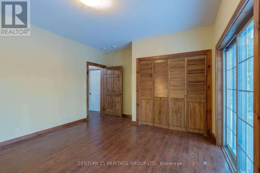 35 Keefer Street — photo 9 of 29