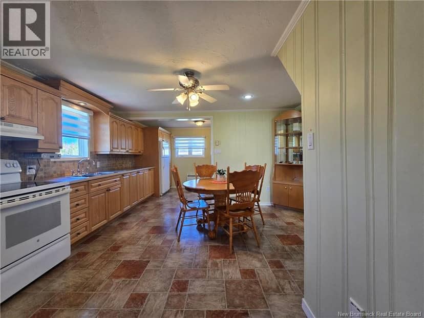 3647 Morais — photo 14 of 30