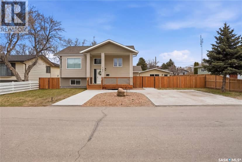 107 Valleyview DRIVE — photo 3 of 40