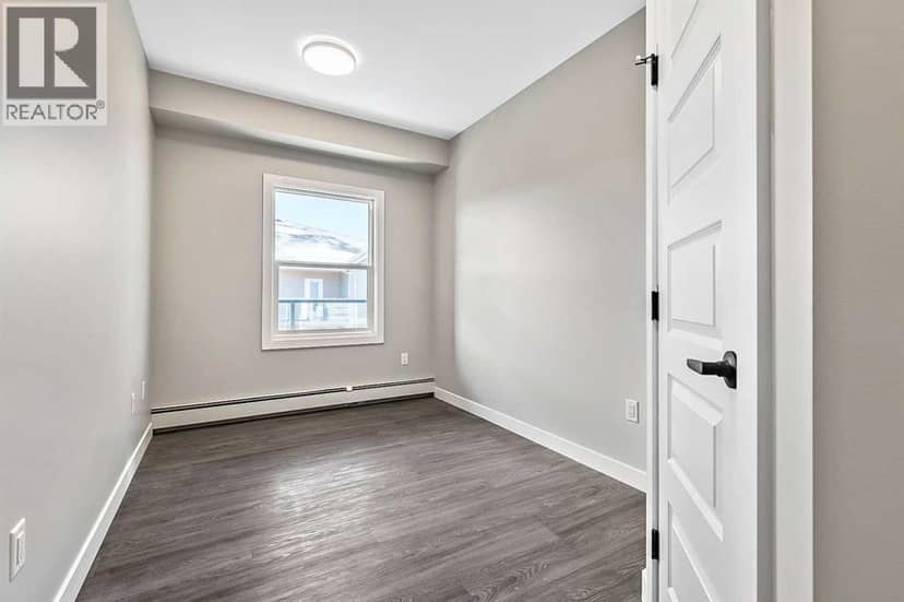 302, 97 Station Drive — photo 10 of 23