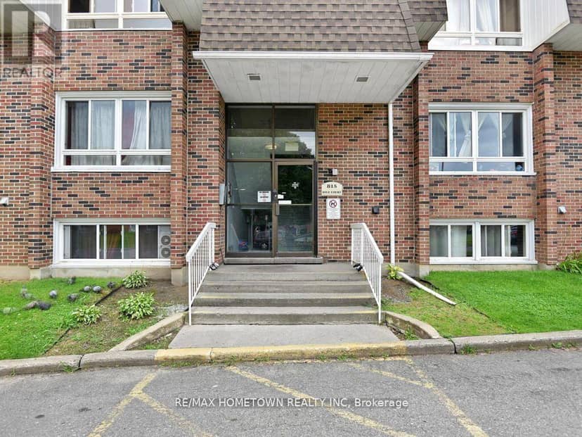 G11 - 815 Kyle Court — photo 2 of 24