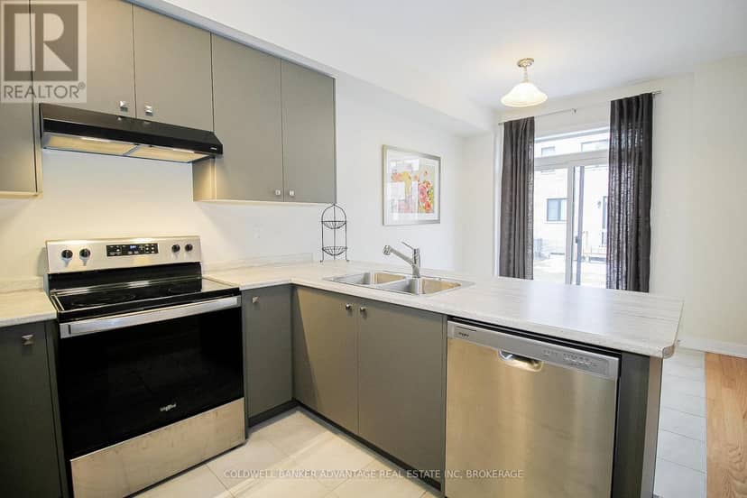 77 Keelson Street — photo 10 of 38