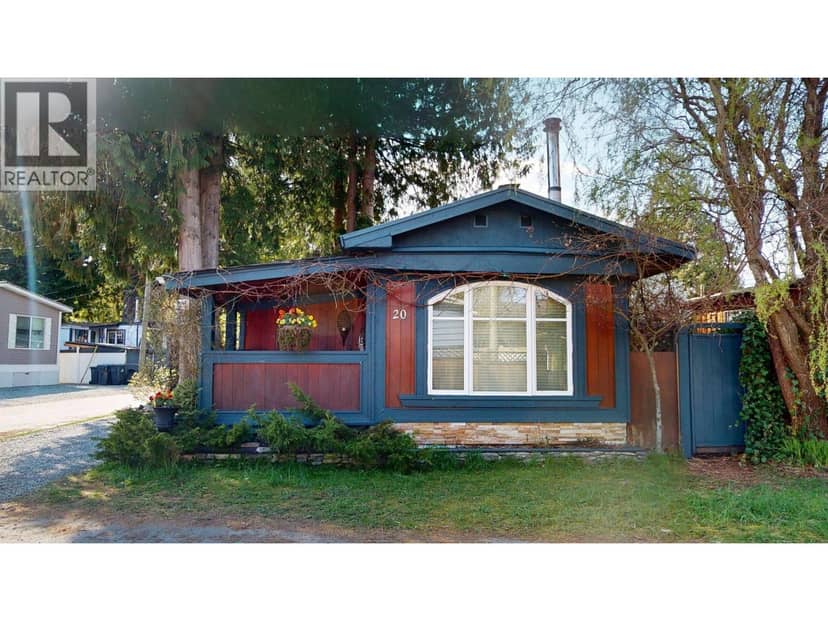 20 40022 GOVERNMENT ROAD, Squamish
