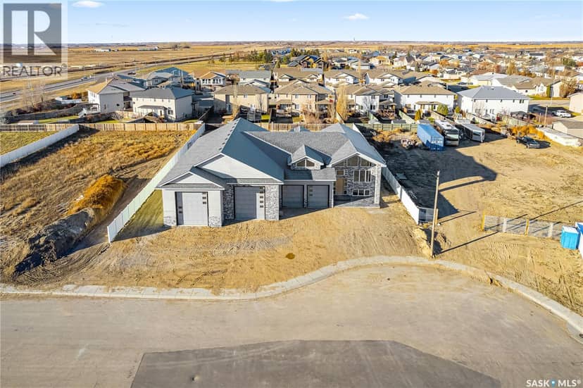 8 Loewen COURT — photo 8 of 33