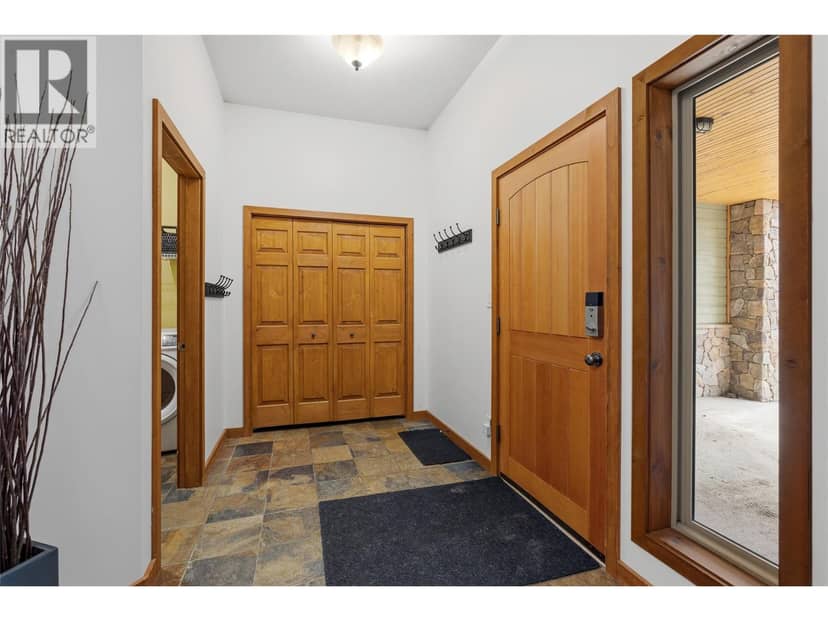 5940 Snow Pines Way Unit# 8, Big White, photo 3