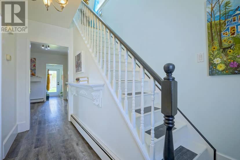 11 Locust Street — photo 18 of 37