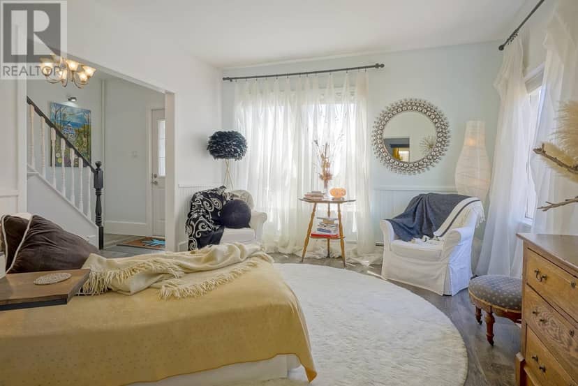 11 Locust Street — photo 6 of 37