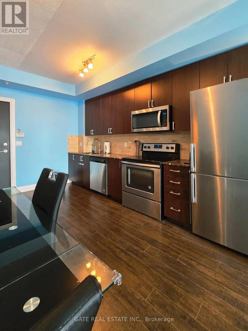 530 - 22 East Haven Drive SW — photo 10 of 21