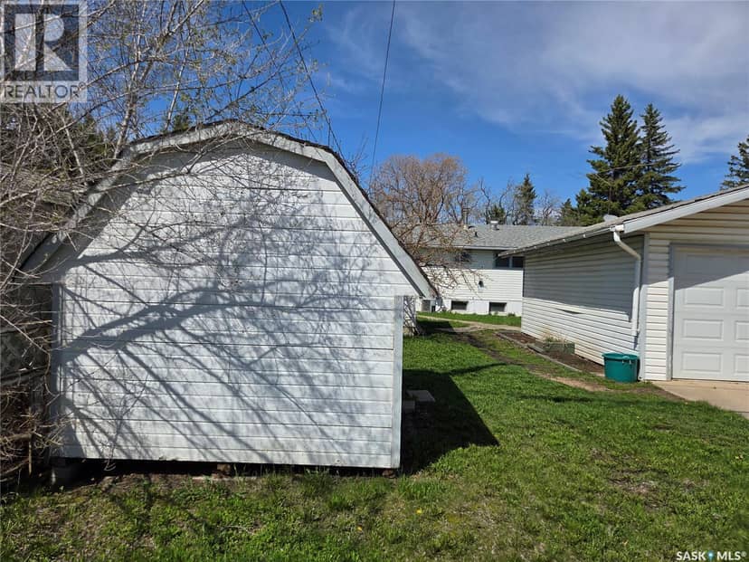 718 98th AVENUE, Tisdale, photo 3