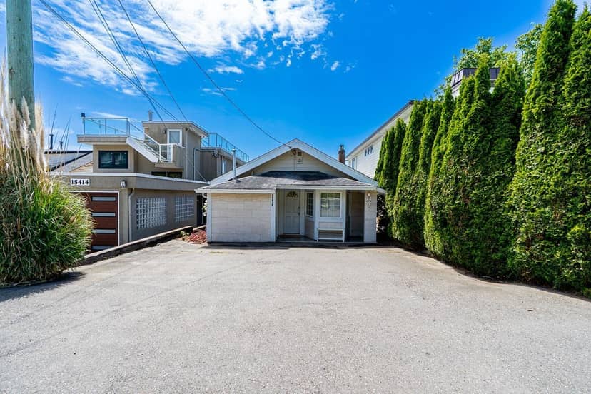 15410 VICTORIA AVENUE, White Rock, photo 3