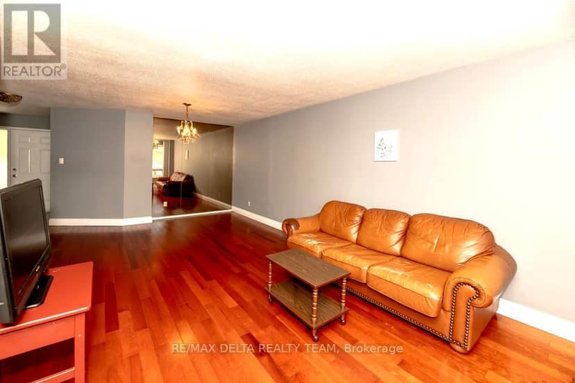 132 Acklam Terrace W — photo 10 of 27