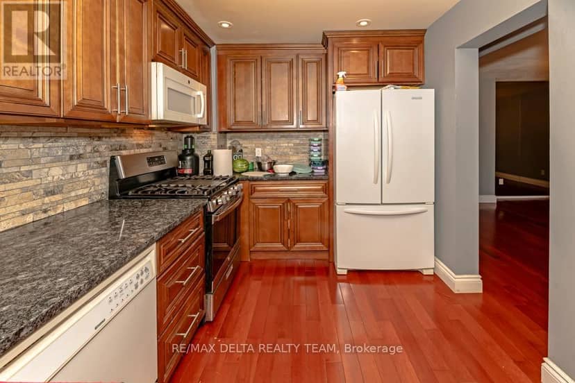 132 Acklam Terrace W — photo 13 of 27