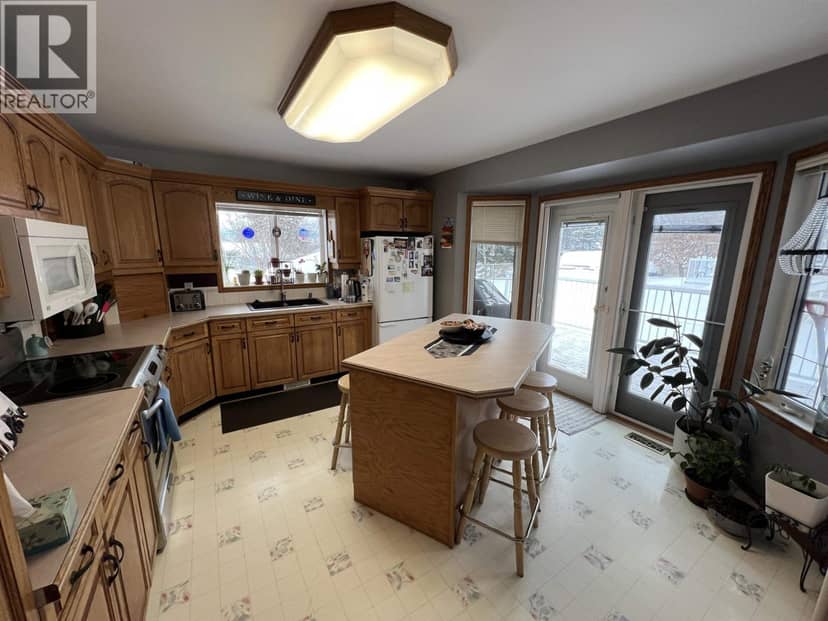 5323 MOUNTAINVIEW DRIVE, Fort Nelson, photo 7
