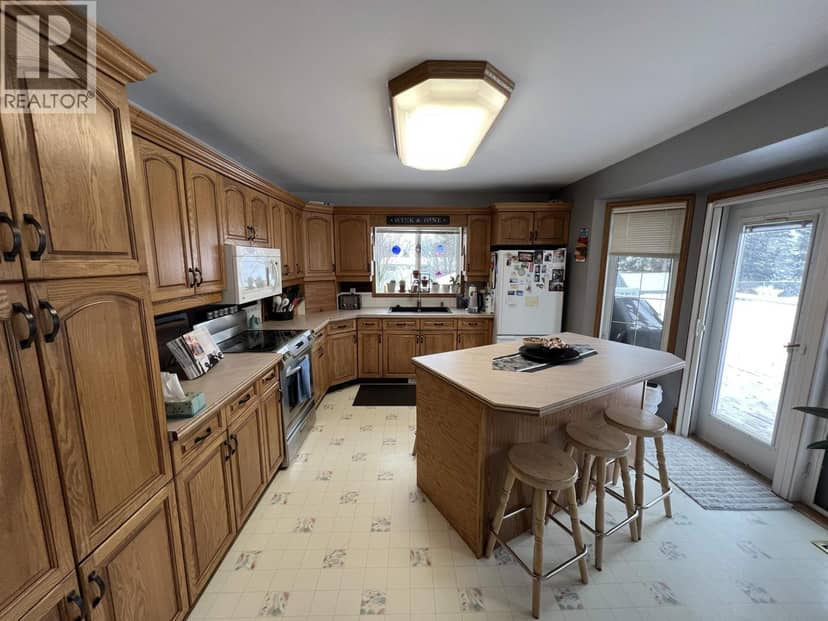 5323 MOUNTAINVIEW DRIVE, Fort Nelson, photo 6