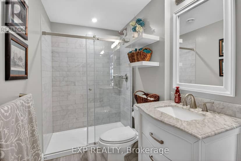 305 Moore Crescent — photo 35 of 40
