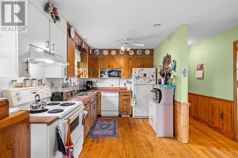 801 Winsloe Road — photo 9 of 40