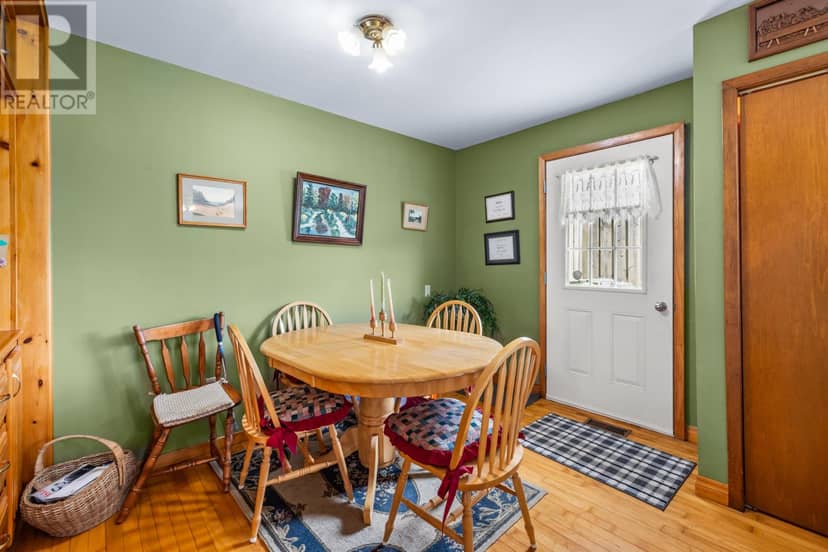 801 Winsloe Road — photo 12 of 40
