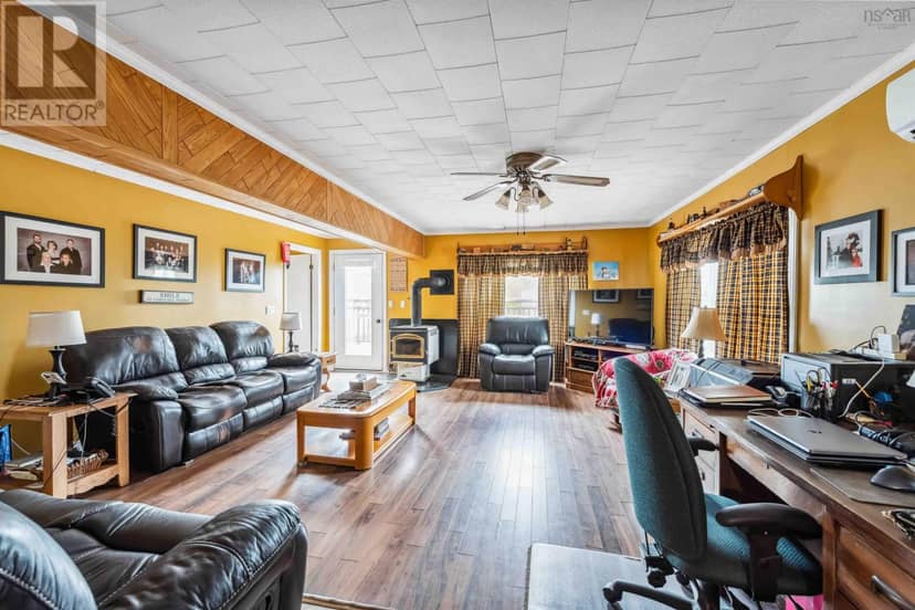 4706 Highway 340 — photo 12 of 40