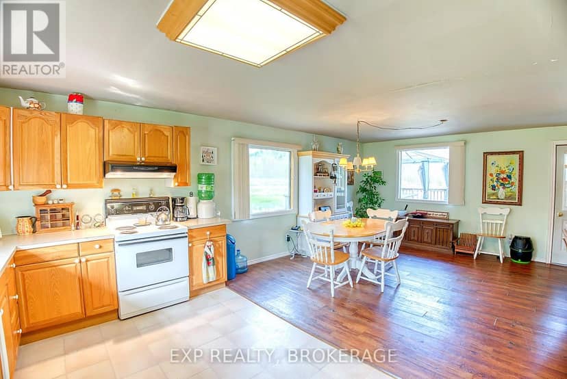 1013 Turner Way, Central Frontenac, photo 4