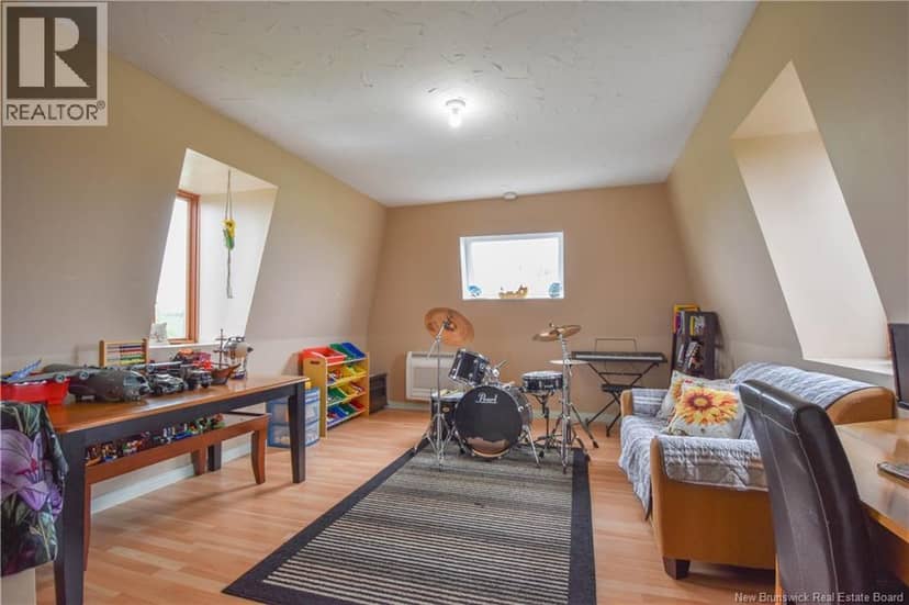283 Acadie Street — photo 25 of 34