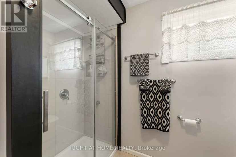 5171 Severn Pines Crescent — photo 13 of 29