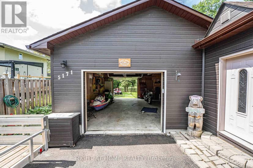 5171 Severn Pines Crescent — photo 4 of 29