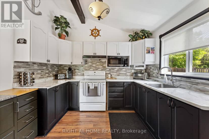 5171 Severn Pines Crescent — photo 8 of 29