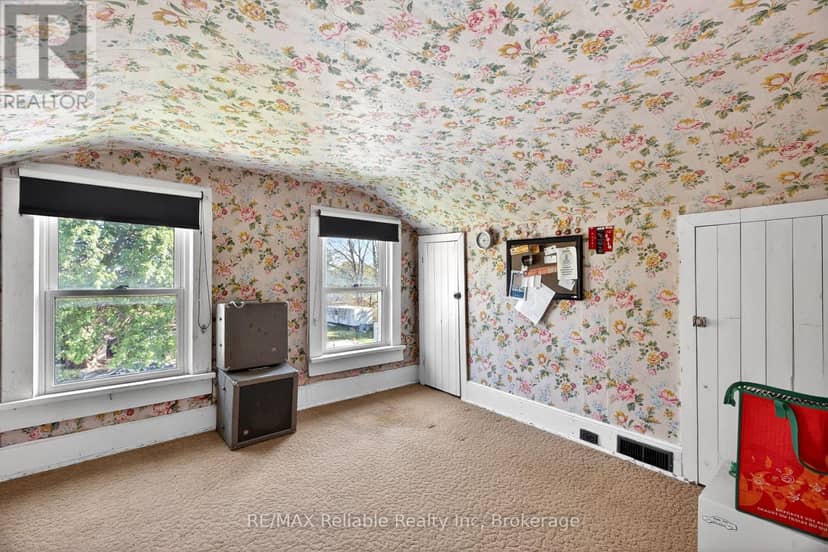 120 Victoria Street — photo 18 of 36