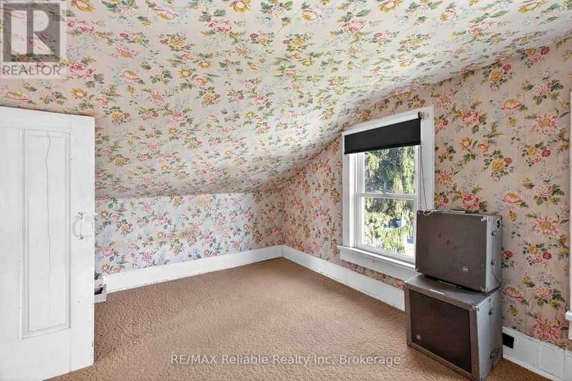120 Victoria Street — photo 19 of 36