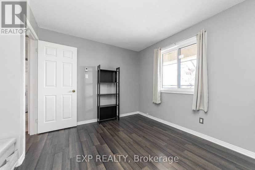 305 - 1490 Heron Road — photo 21 of 38