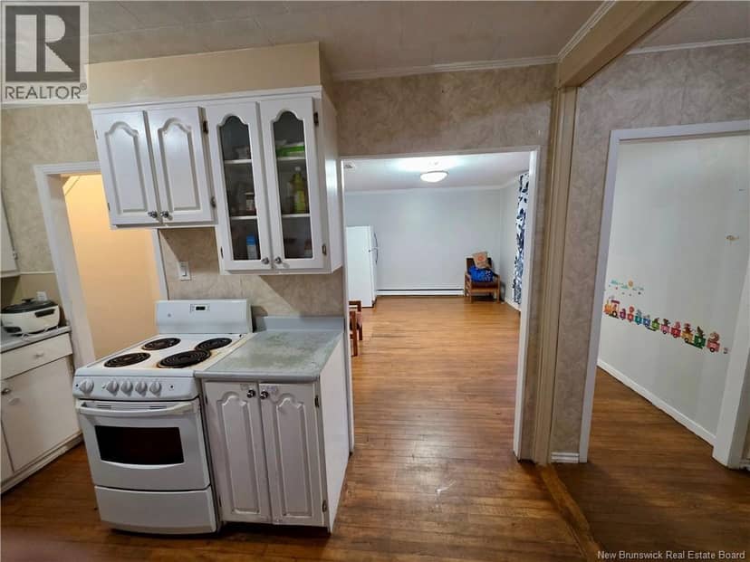 136 Shirley Avenue — photo 10 of 24